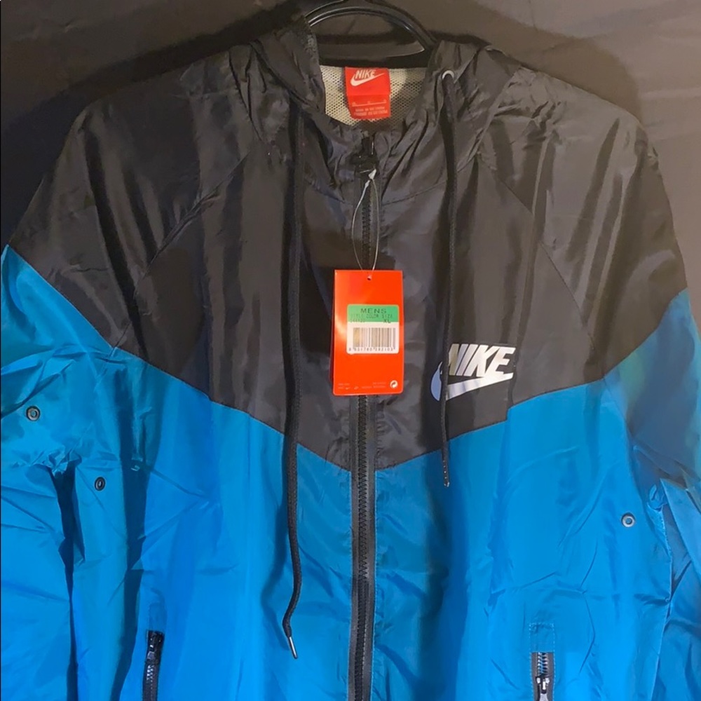 🧥Nike Windbreaker🧥